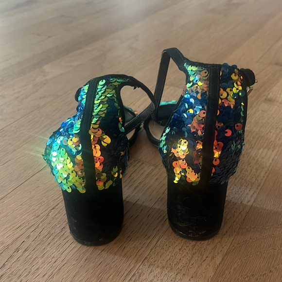 ALDO sandals - Picture 3 of 3